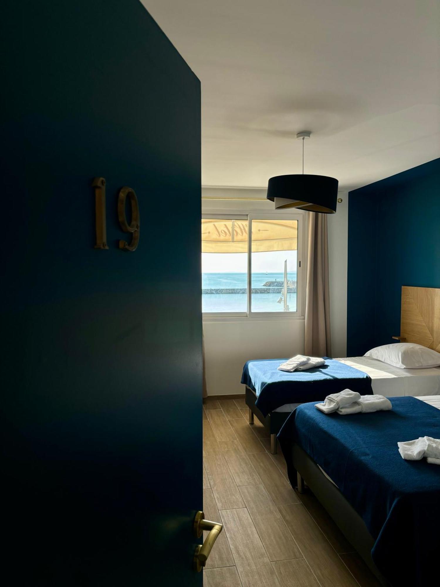 L'Hotel De La Plage Le Grau-du-Roi Buitenkant foto
