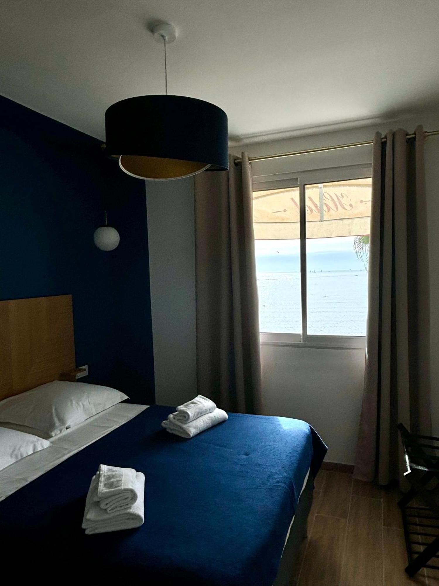 L'Hotel De La Plage Le Grau-du-Roi Buitenkant foto