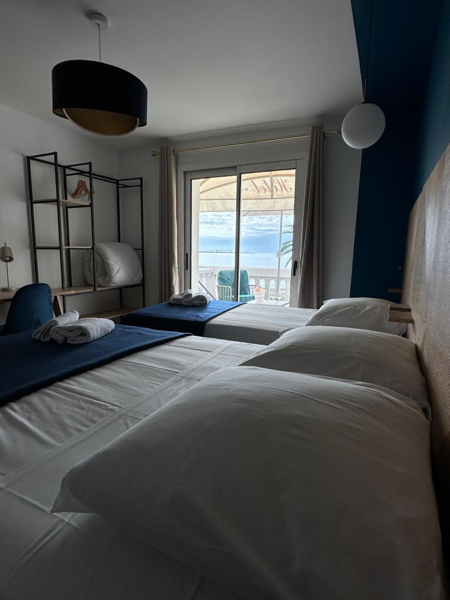 L'Hotel De La Plage Le Grau-du-Roi Buitenkant foto